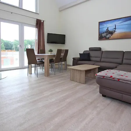 Hafenflair Am Plauer